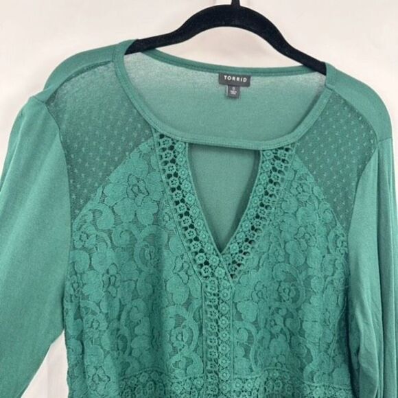 Torrid Green Lace Cutout Babydoll Blouse Size 0 Large Flowy Cut Out Neck - Picture 3 of 9